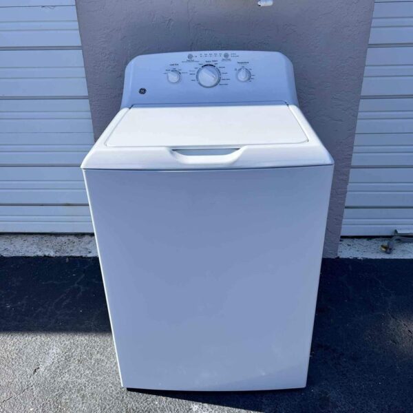 GE Washing Machine. Almost NEW!