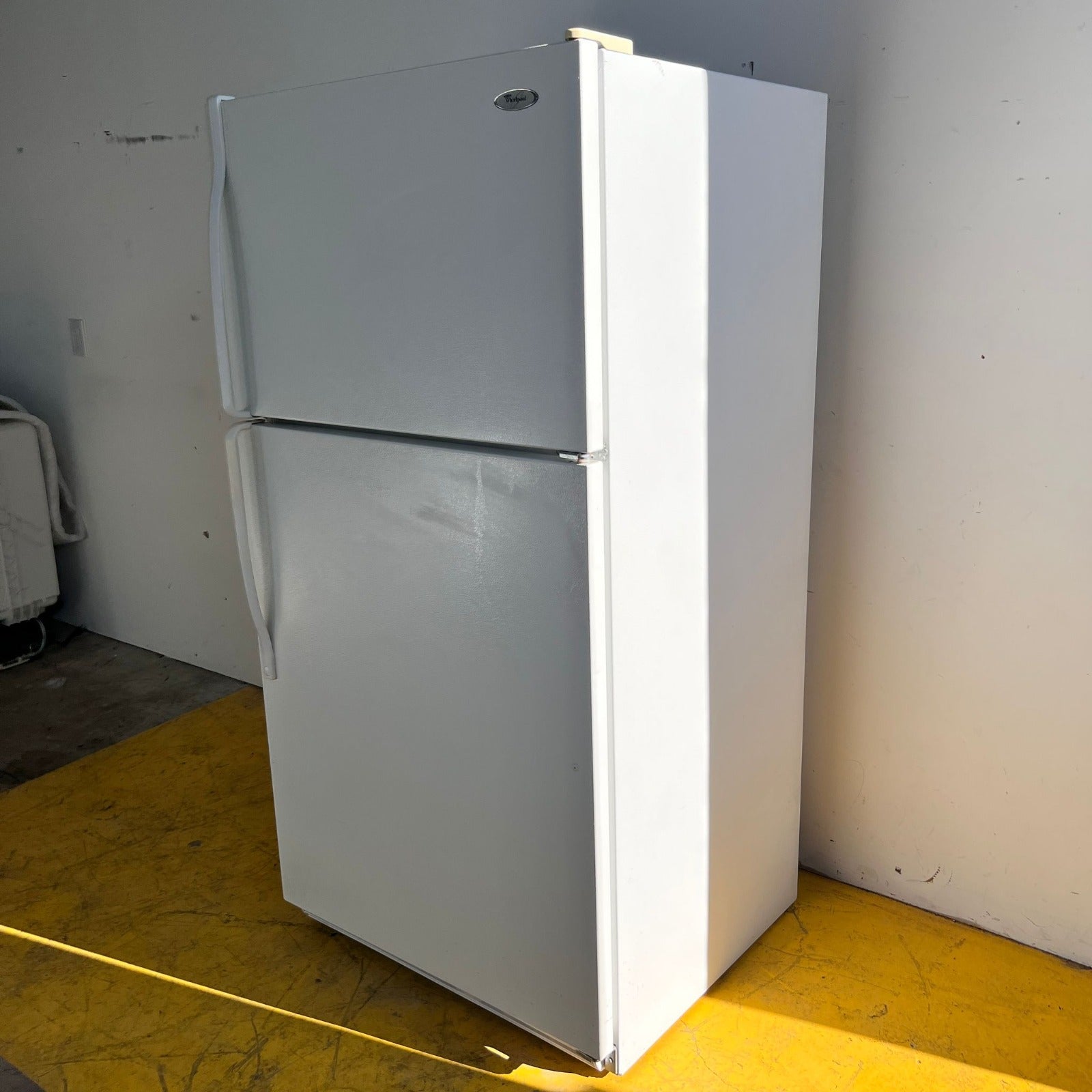 Whirlpool Top and Bottom Refrigerator