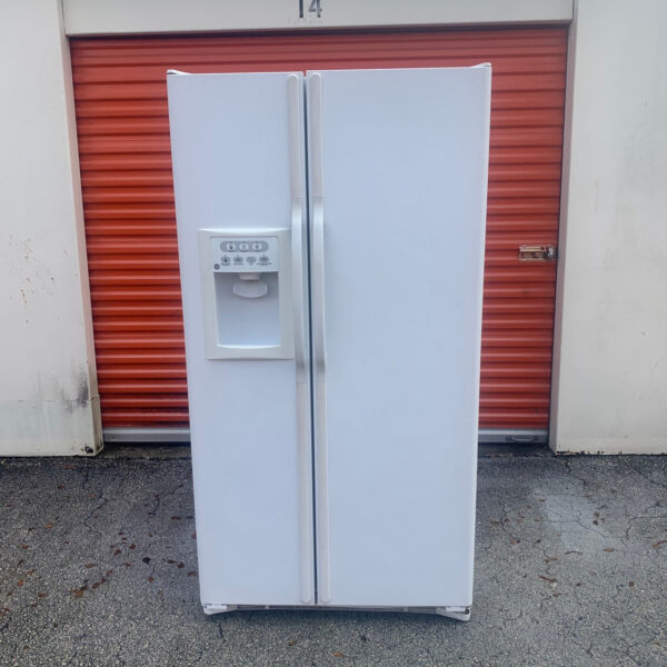 GE Side by Side Fridge