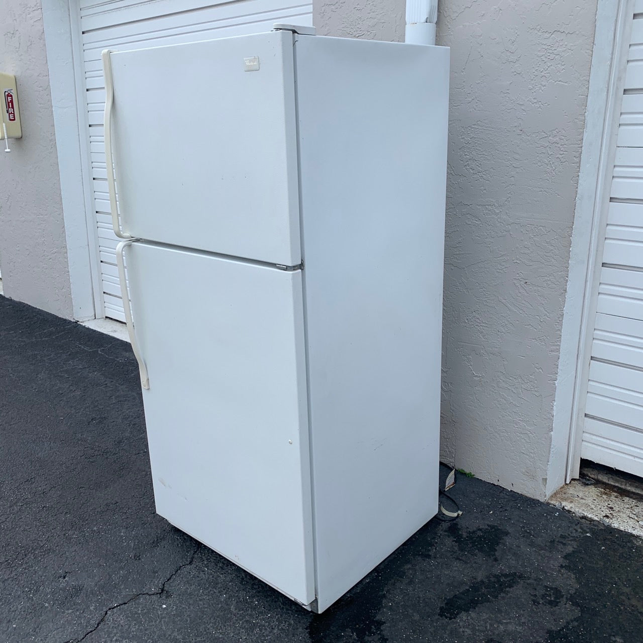 Whirlpool Top and Bottom Refrigerator