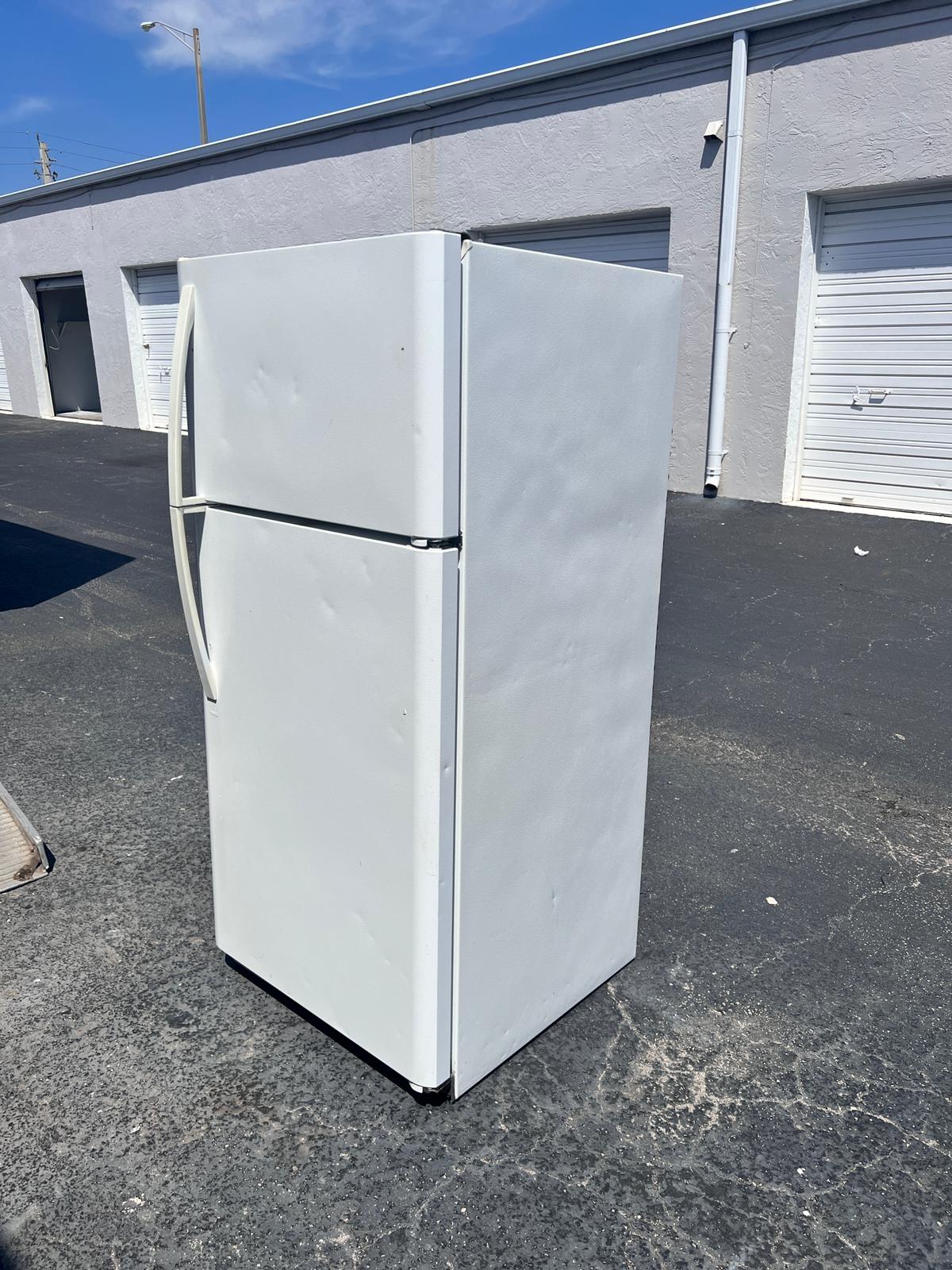 Kenmore Top and Bottom Refrigerator