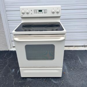 GE Electric Stove