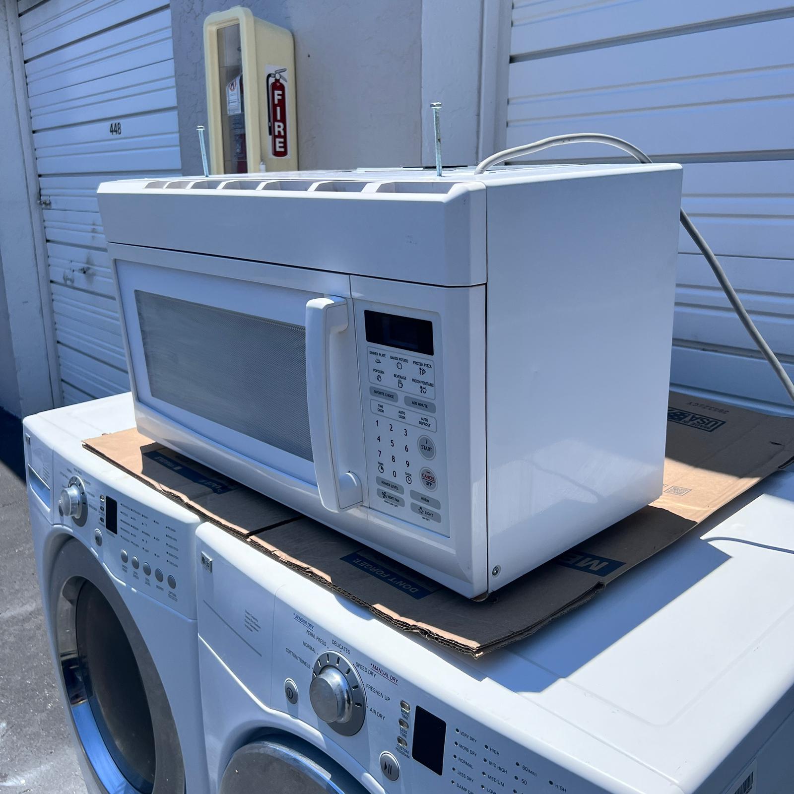 Magic Chef Over-the-Range Microwave