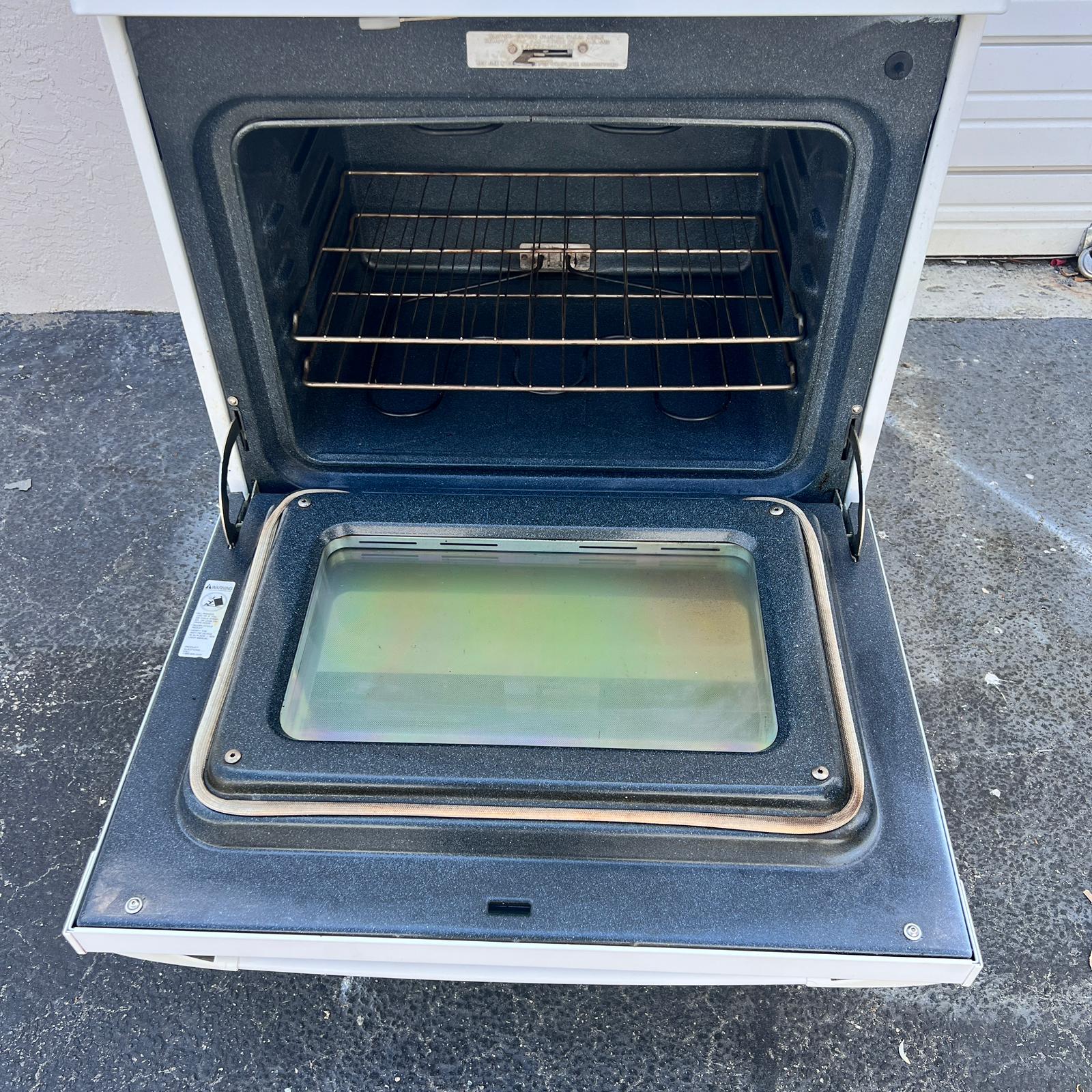 GE Electric Stove