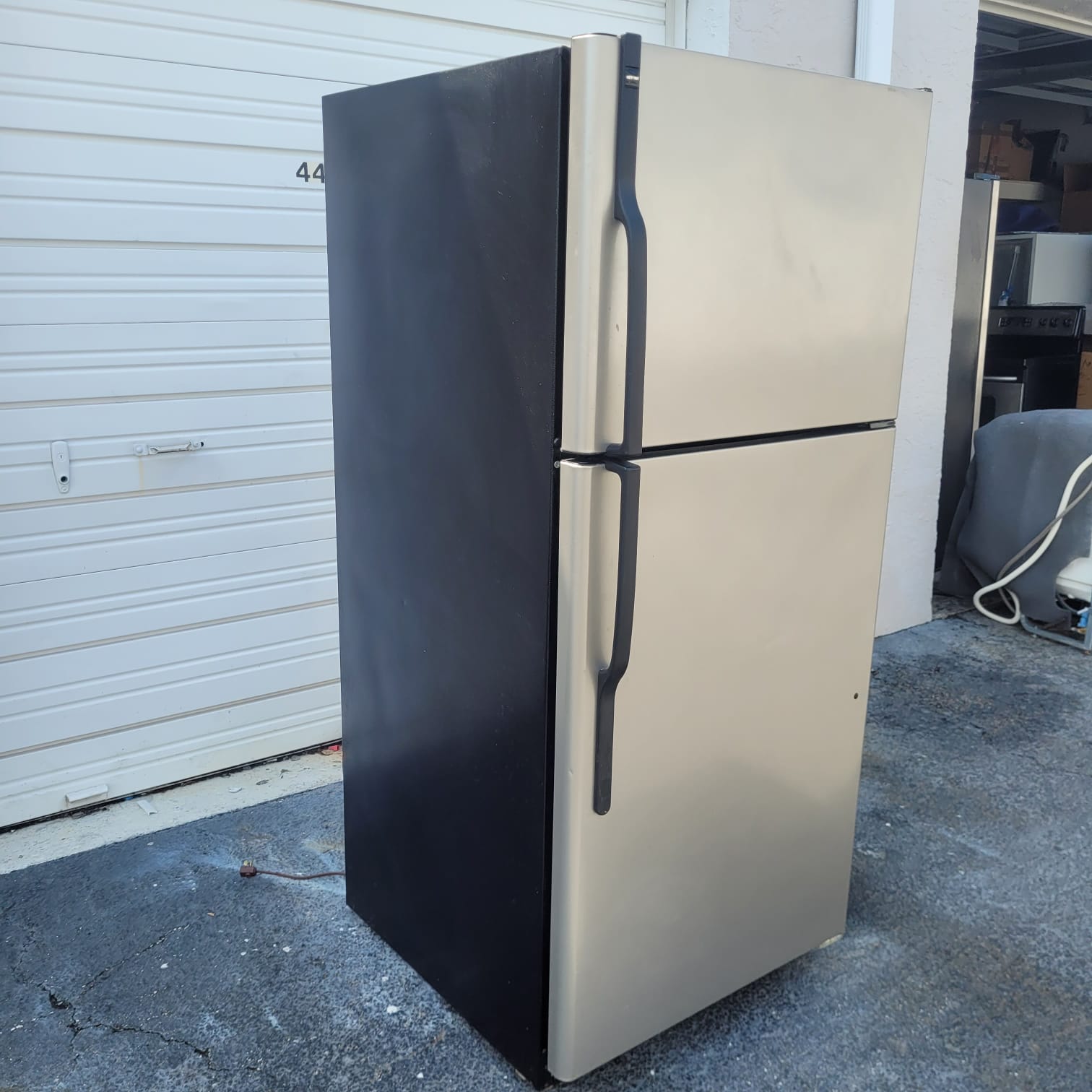 Hotpoint Black Stainless Steel Top and Bottom Refrigerator