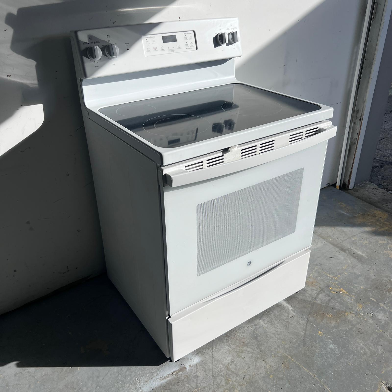 GE Electric Stove