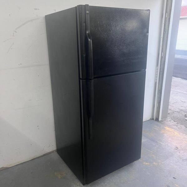 GE-Steel-Top-and-Bottom-Refrigerator