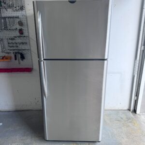 Frigidaire-Stainless-Steel-Top-and-Bottom-Refrigerator