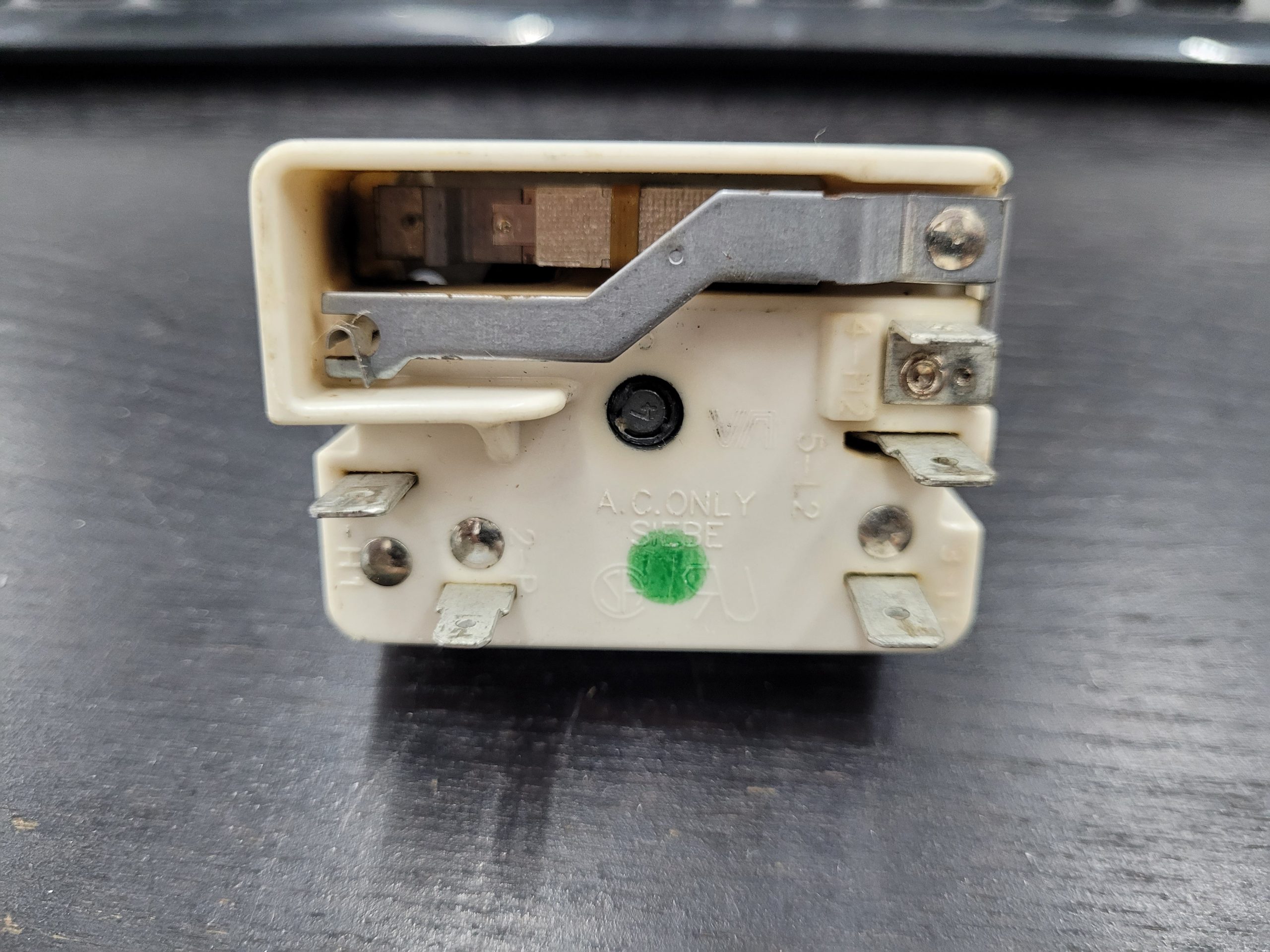 Hotpoint Range Surface Element Control Switch WB24T10027 - Image 6
